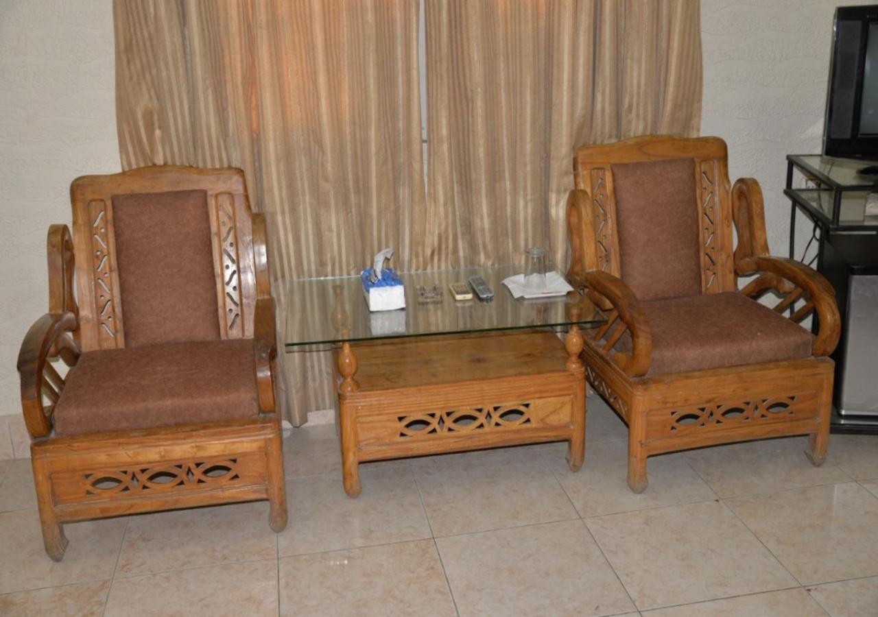 Step Inn Hotel Sukkur ภายนอก รูปภาพ