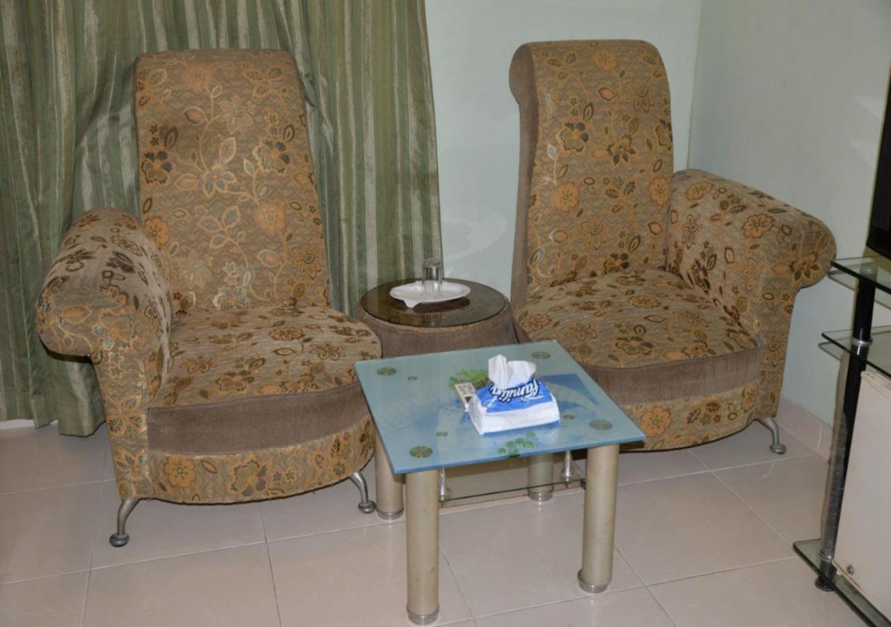 Step Inn Hotel Sukkur ภายนอก รูปภาพ