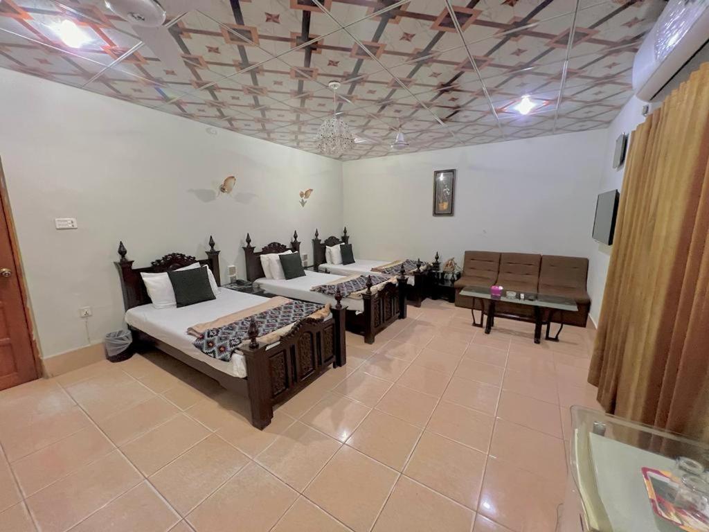 Step Inn Hotel Sukkur ภายนอก รูปภาพ